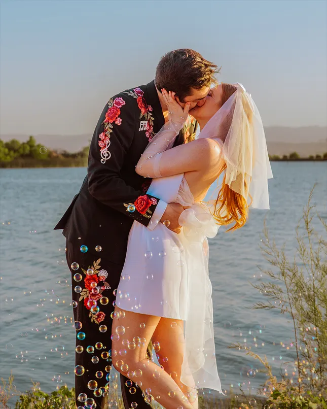 Woogie Wedding: Lightning in a Bottle Elopement