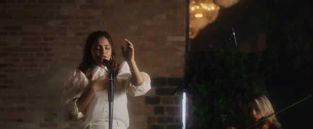 Júlia Vitória “Me Deixe Aqui”