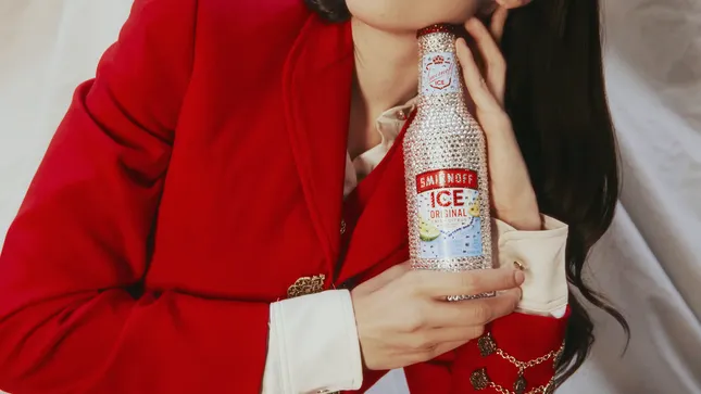 BILLBOARD x Smirnoff | Majo Aguilar