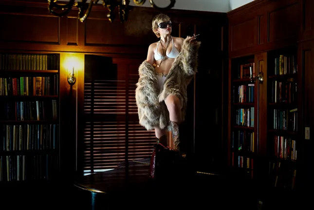 “undercover billionaire” single covershoot 💋