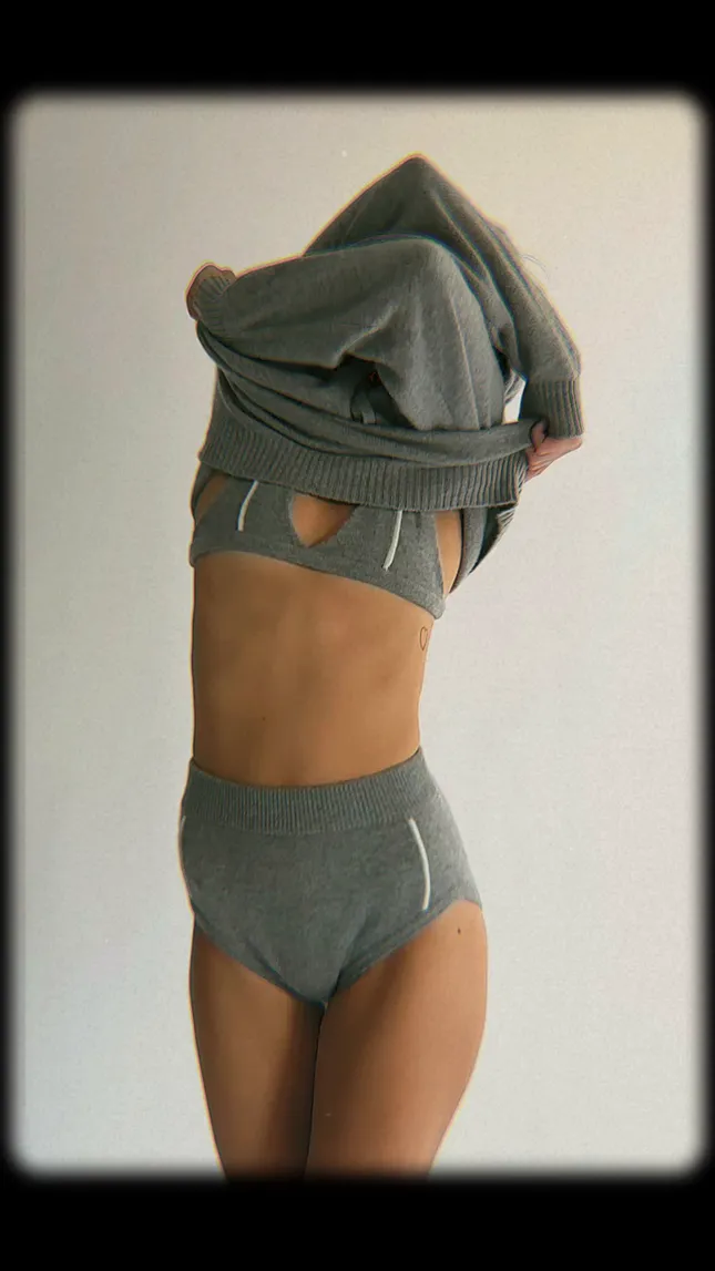 Lookbook / Phoebe Harrison Cashmare