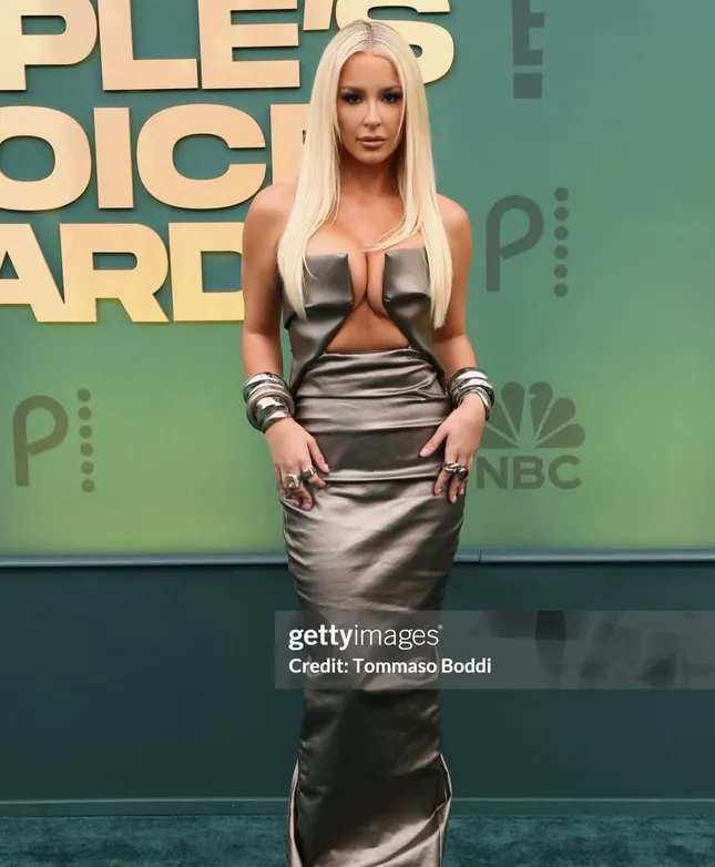 Tana Mongeau for People’s Choice Awards