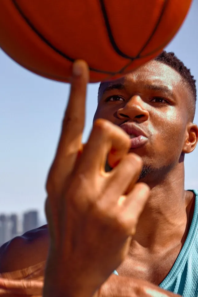 Flexpower x Giannis Antetokounmpo