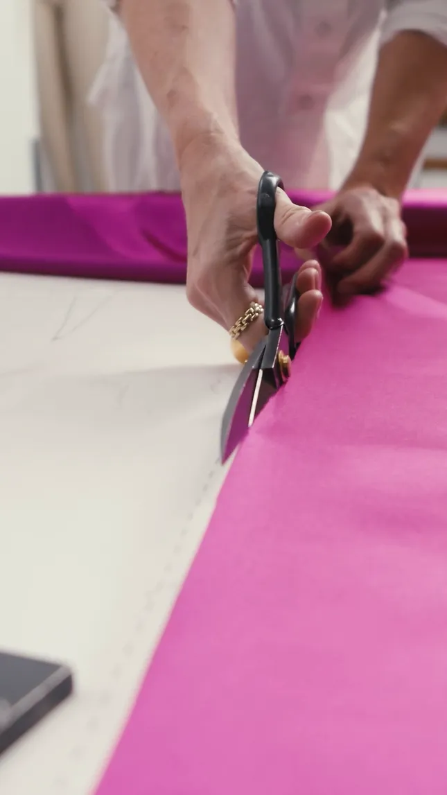GUESS | CANNES: MAKING THE DRESS