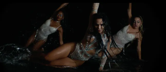 Perfect Timing ft. Izzy La Reina [Music Video]