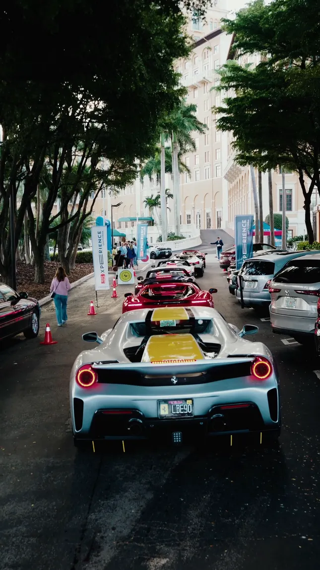 MG developper at 1000 Miglia race in Miami