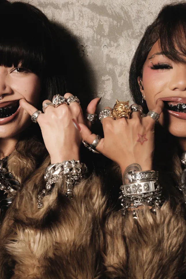 Molly Santana x Suki