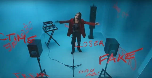 Emmi Caffè x Naomi Lareine