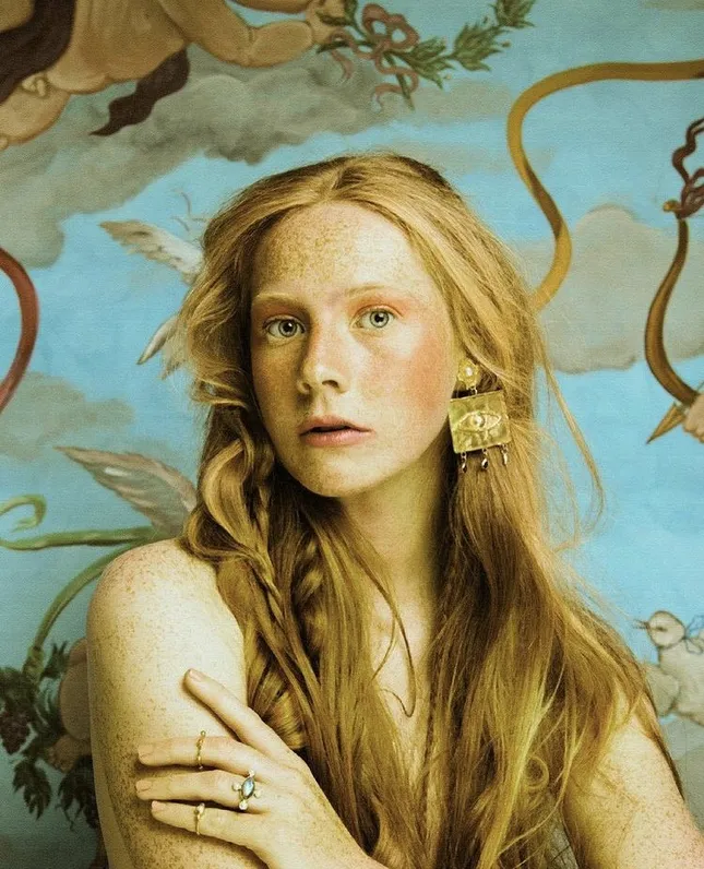 Aphrodite Editorial