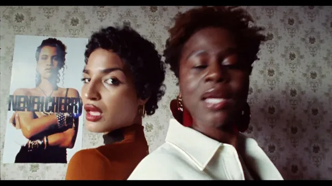Robyn, Neneh Cherry - Buffalo Stance