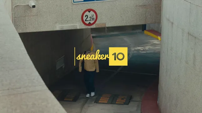 SNEAKER10