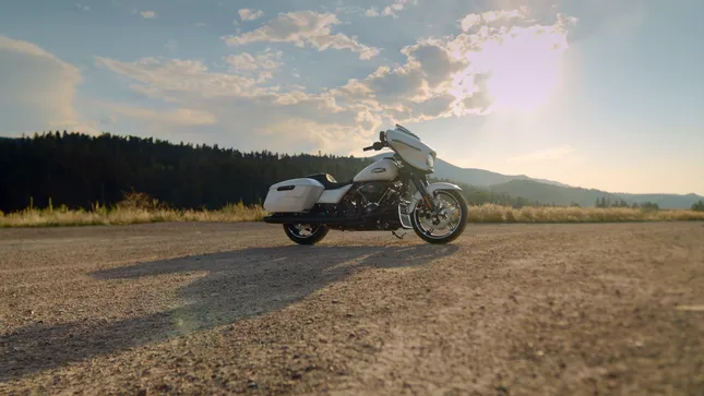 Harley-Davidson — Street Glide