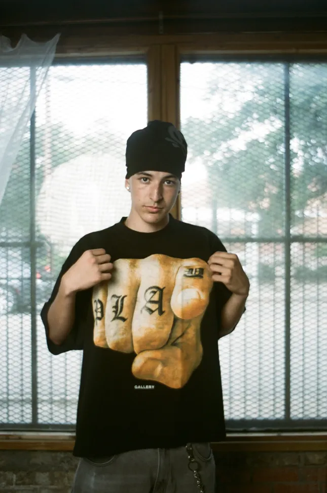 Fashion shoot with plays gallery