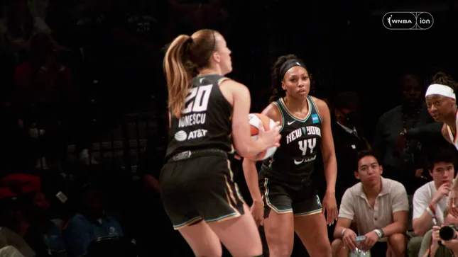 WNBA - Sabrina Ionescu short Doc NY Liberty