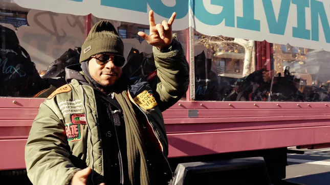 Max B’s WAVESGIVING