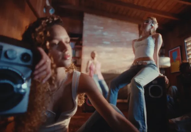 CORINA SMITH X DELAGUETTO - lowkey