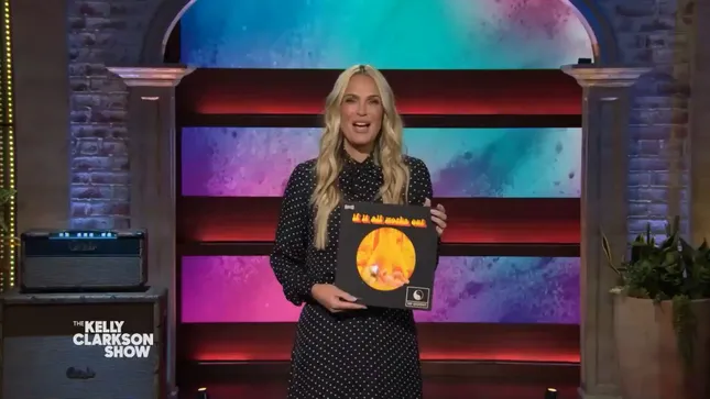 Sir Woman on Kelly Clarkson