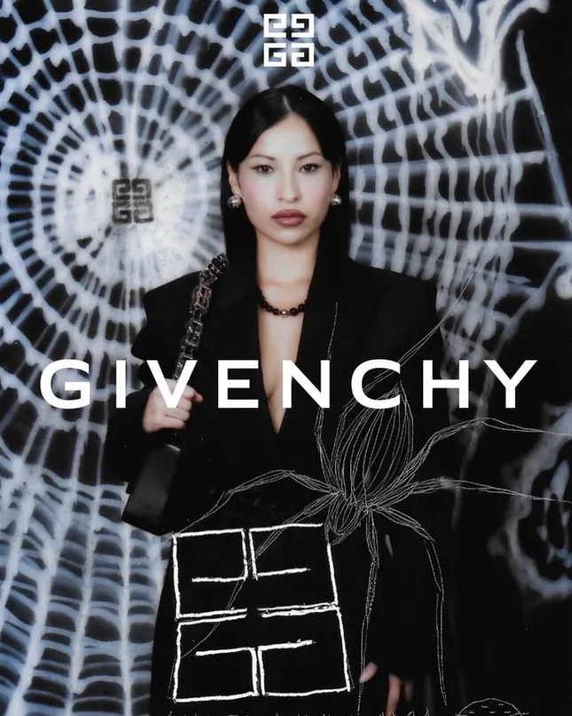 GIVENCHY SS22