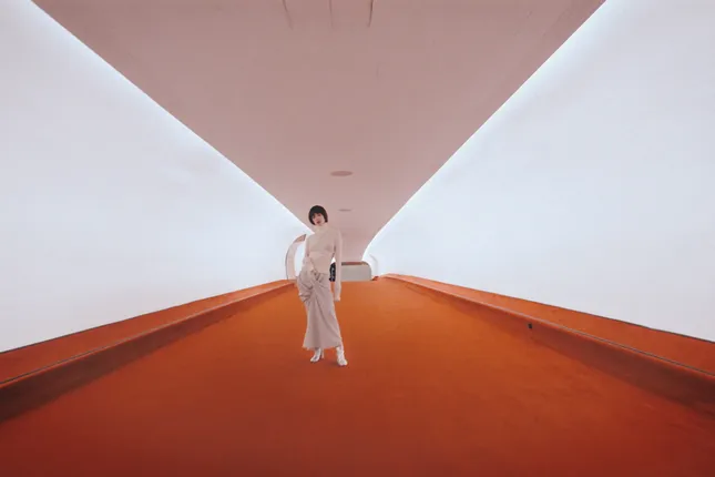 FiFi Zhang - So Beautiful So Lonely