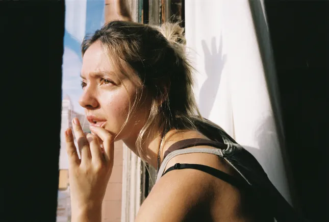 Dora Jar - In Studio