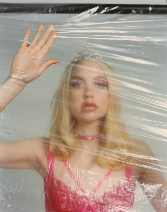 Chloe Cherry x Numero Netherlands