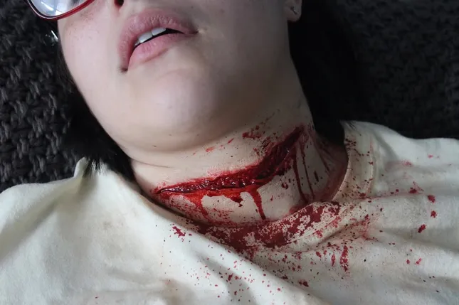 Sliced Neck - Prosthetic Application