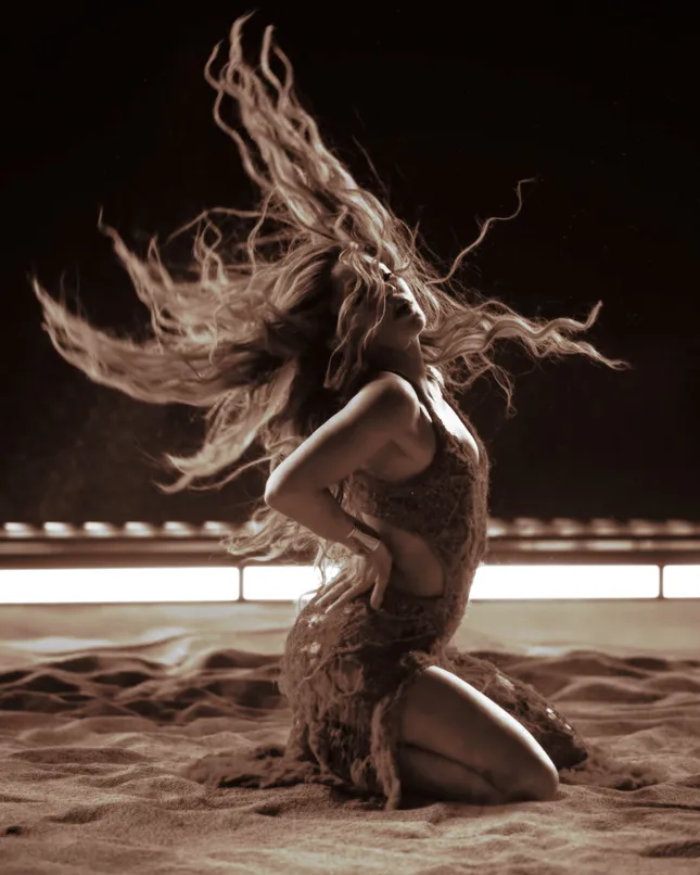 Shakira “Hips Don’t Lie” performance at Jimmy Fallon 20th Anniversary