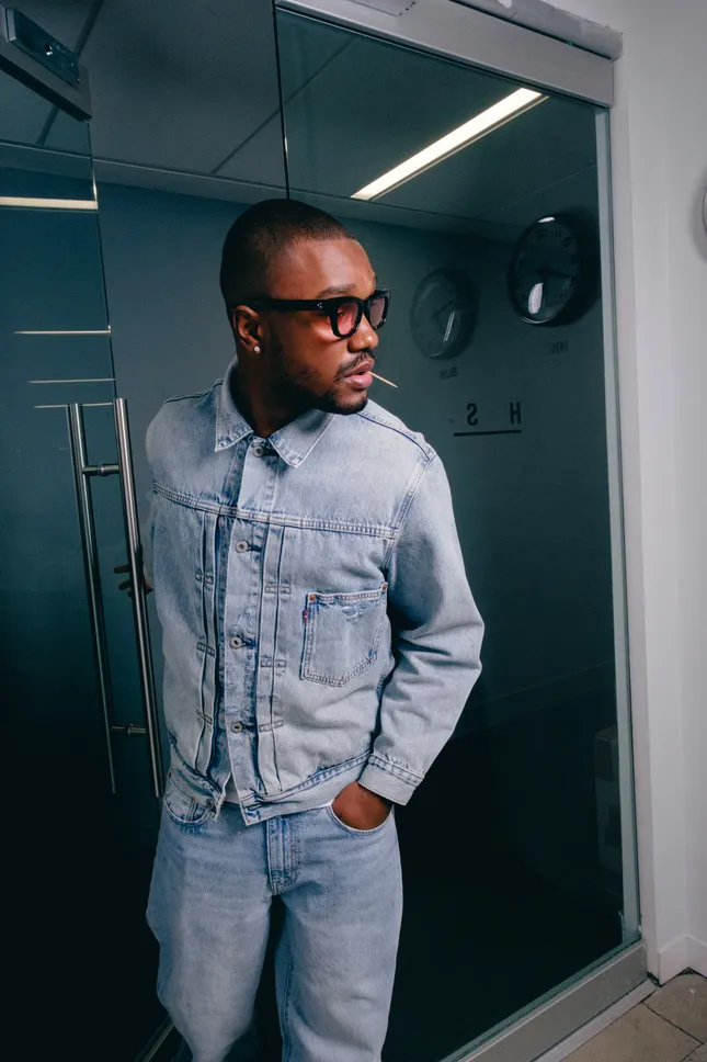 LEVI’S LOOSE FIT EDITORIAL