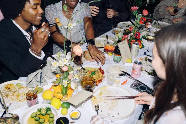 SUA - Dinner Party