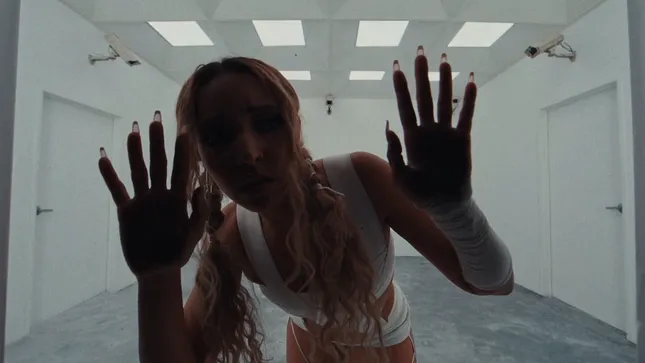 Tinashe - Cross That Line