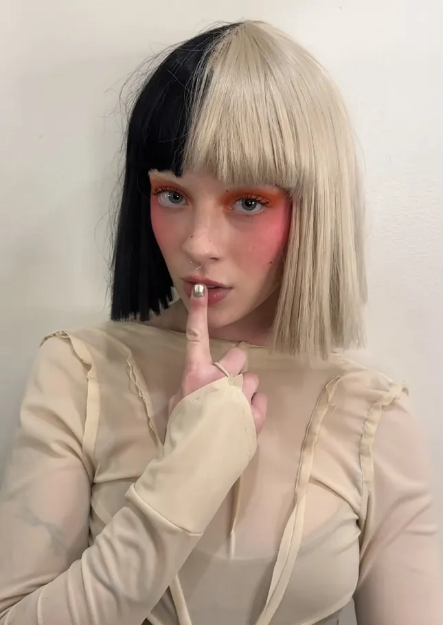 Sia - Dance Alone
