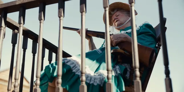 Falling in Reverse feat. Jelly Roll - All My Life | TechnoCrane Operator