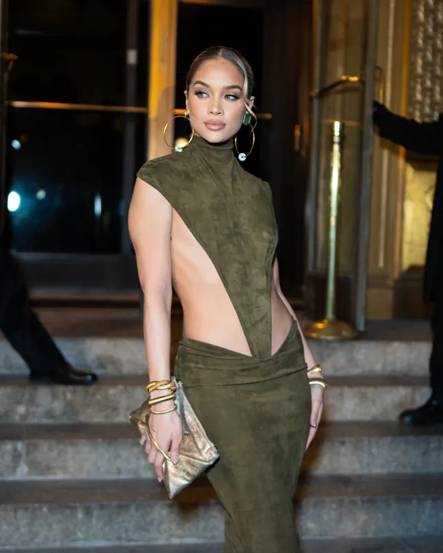 Celebrity Dressing- Jasmine Sanders