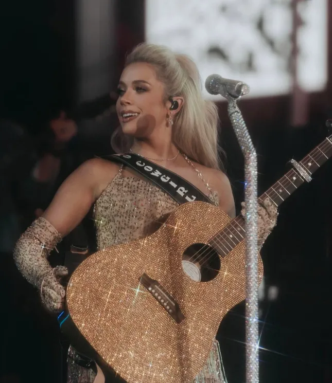 Meg Moroney x New Year’s Rockin’ Eve