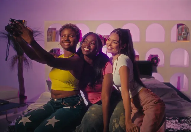 Chenayder - Teen Heartbreak