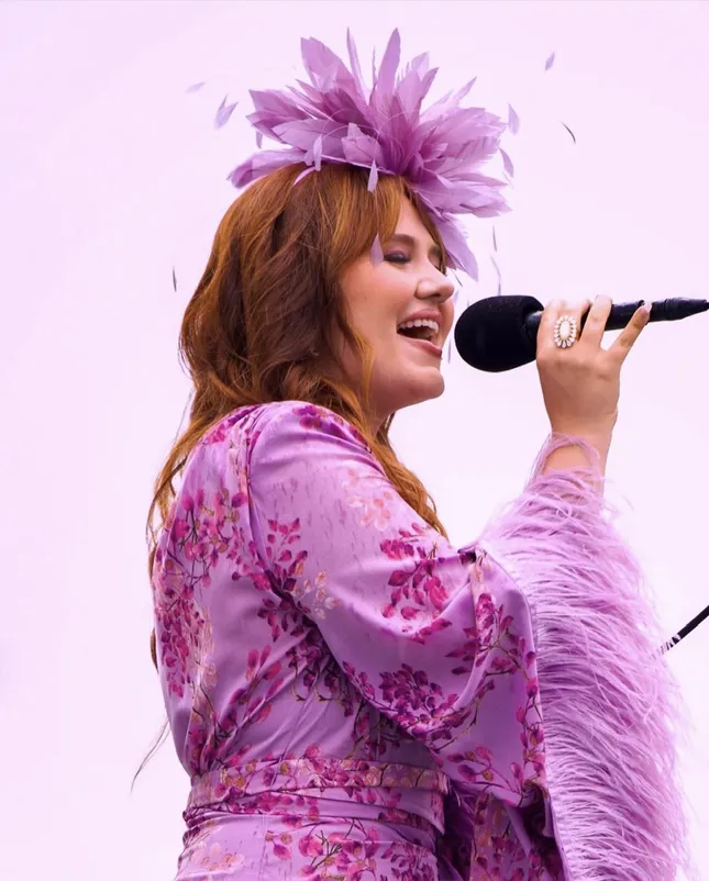 Kentucky Oak National Anthem Performance - Lana Scott