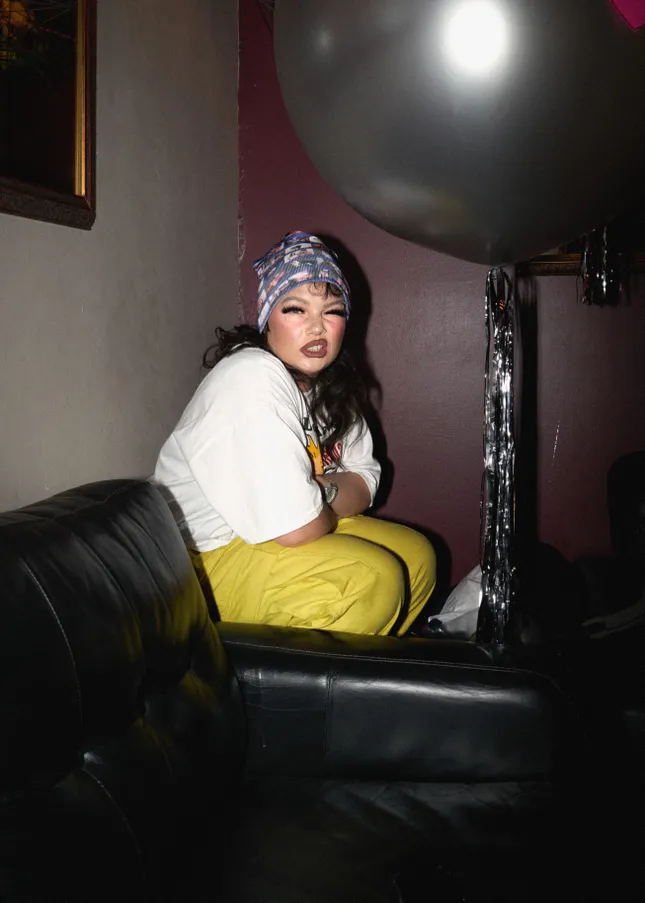 lola young - v magazine